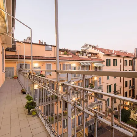 Appartement Via Piero Della Francesca 38 Milaan