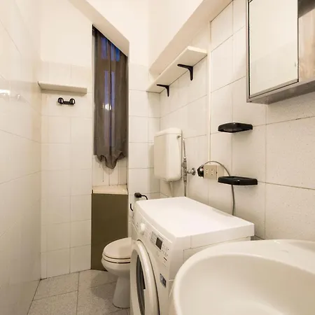Appartement Via Piero Della Francesca 38 Milaan