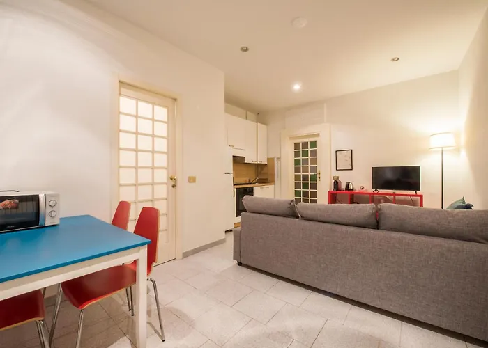 Via Piero Della Francesca 38 Διαμέρισμα *